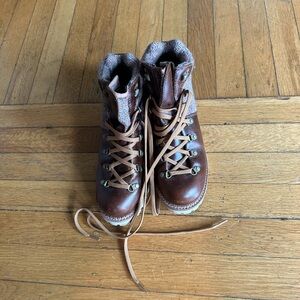 Woolrich boots size 8